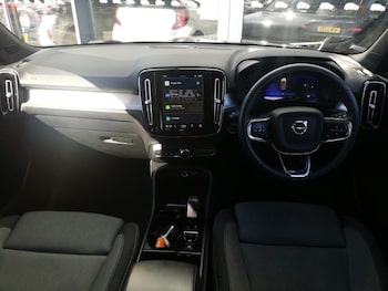 Used Volvo XC40 2022 for sale - 78146382: Photo