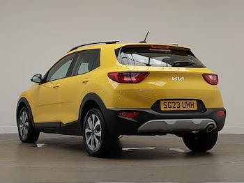 Used Kia Stonic 2023 for sale - 75762517: Photo