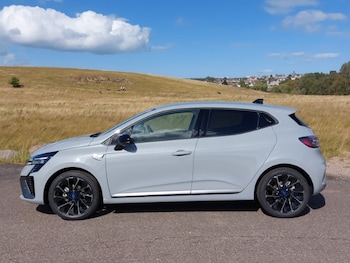 Used Renault Clio 2025 for sale - 75882179: Photo
