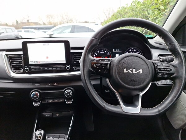 Used Kia Stonic 2022 for sale - 76204784: Photo 7