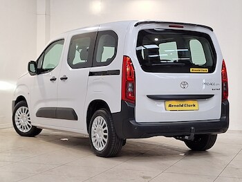 Used Toyota PROACE CITY Verso 2025 for sale - 77253422: Photo