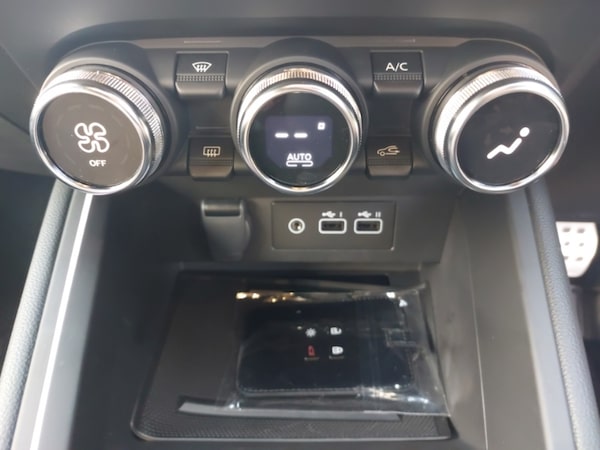 Used Renault Clio 2025 for sale - 76225638: Photo 11