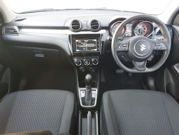 Used Suzuki Swift 2024 for sale - 77330238: Photo