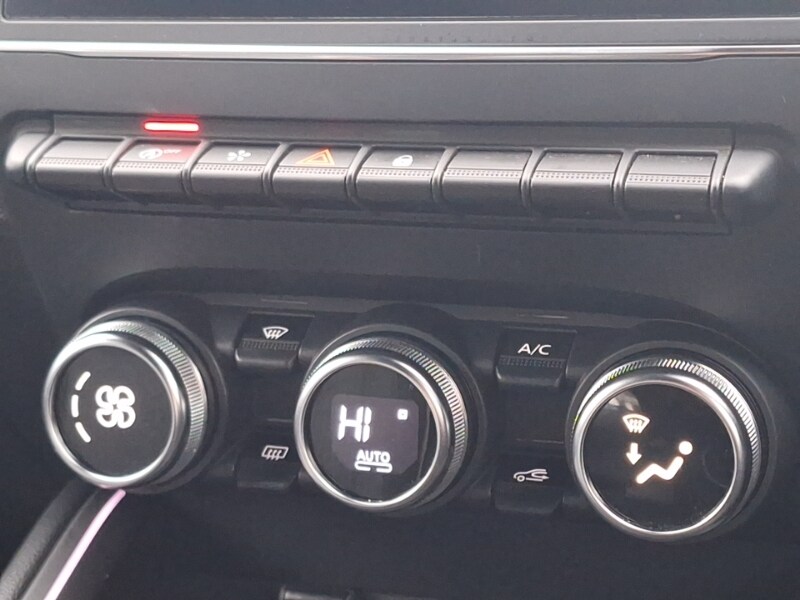 Used Renault Clio 2024 for sale - 77985823: Photo 12