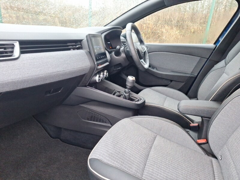 Used Renault Clio 2024 for sale - 77985823: Photo 5