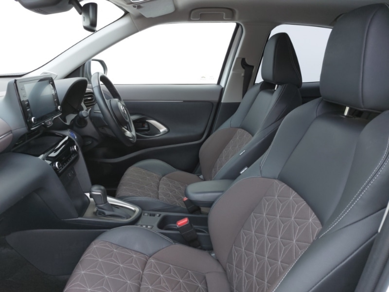 Used Toyota Yaris Cross 2022 for sale - 77476310: Photo 5