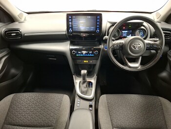 Used Toyota Yaris Cross 2022 for sale - 77051283: Photo