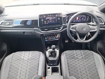 Used Volkswagen T-Roc 2025 for sale - 75500527: Photo