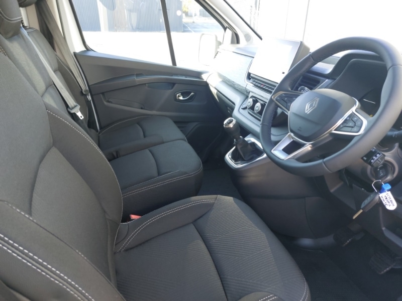 Used Renault Trafic 2025 for sale - 78198512: Photo 2