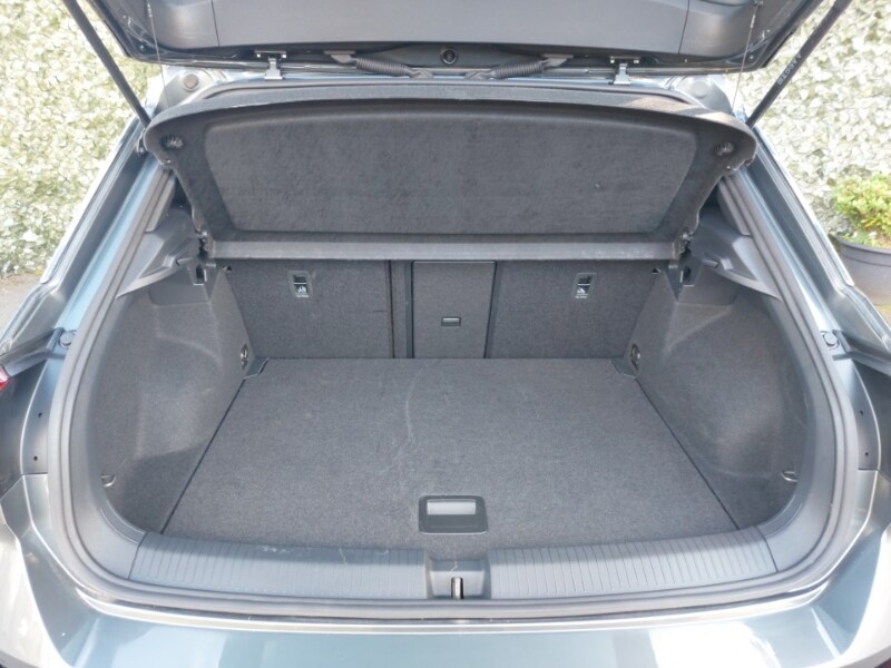 Used Volkswagen T-Roc 2023 for sale - 77184346: Photo 8