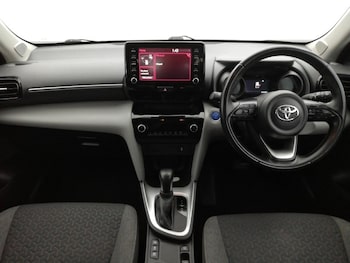 Used Toyota Yaris Cross 2022 for sale - 76050824: Photo