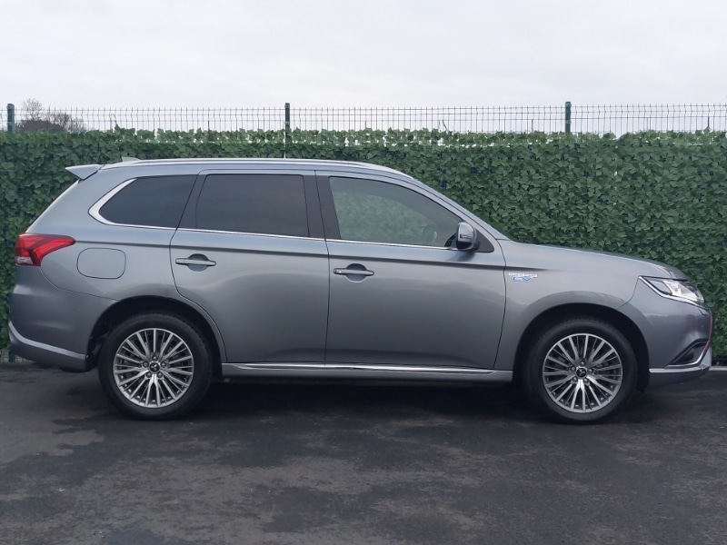 Used Mitsubishi Outlander 2020 for sale - 77371637: Photo 2