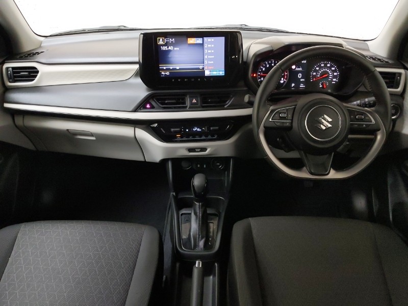 Used Suzuki Swift 2024 for sale - 76548430: Photo 2