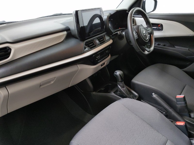 Used Suzuki Swift 2024 for sale - 76548430: Photo 5