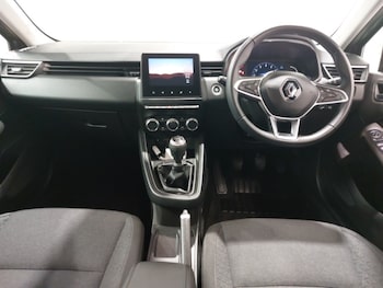 Used Renault Clio 2022 for sale - 78795219: Photo
