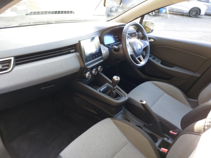 Used Renault Clio 2024 for sale - 76688462: Photo 5