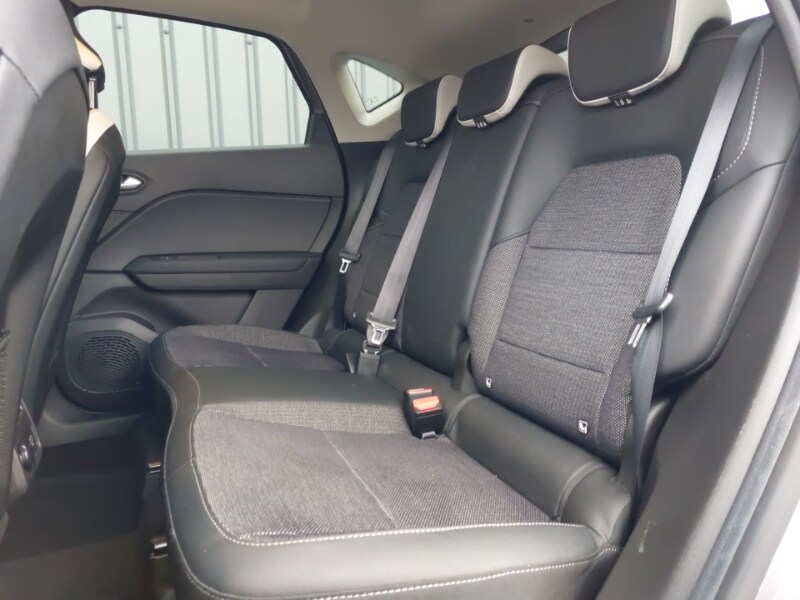 Used Renault Captur 2023 for sale - 77948821: Photo 6