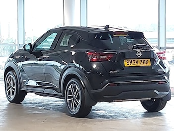Used Nissan Juke 2024 for sale - 76451500: Photo