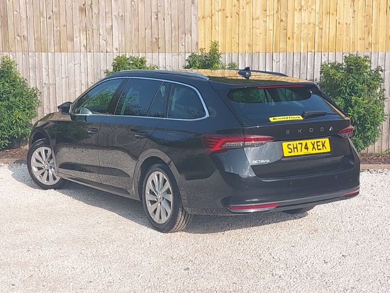 Used Skoda Octavia 2024 for sale - 76656922: Photo 3