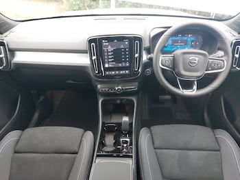 Used Volvo XC40 2026 for sale - 79505316: Photo