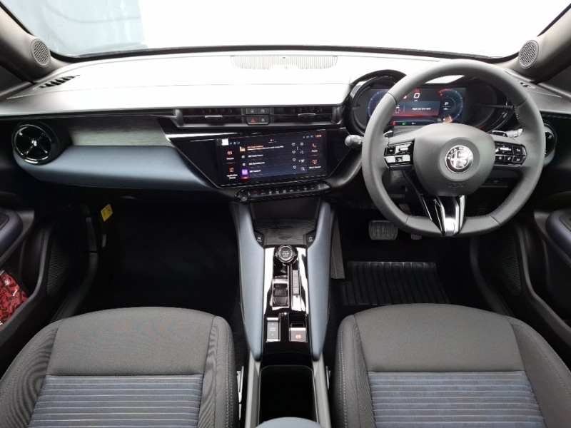 Used Alfa Romeo Junior 2025 for sale - 78014218: Photo 2