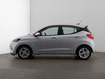 Used Hyundai i10 2021 for sale - 78724102: Photo