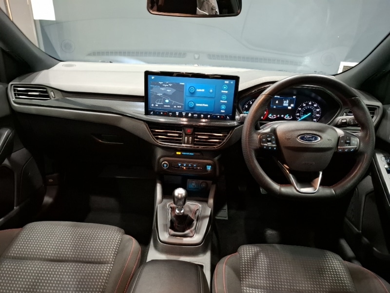 Used Ford Focus 2023 for sale - 76838032: Photo 2