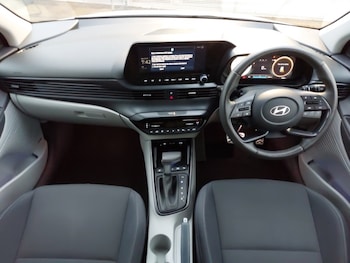 Used Hyundai BAYON 2024 for sale - 76129462: Photo 2
