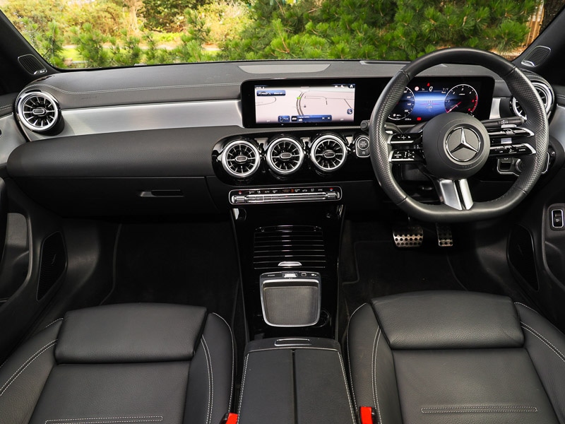 Used Mercedes-Benz CLA 2024 for sale - 76846395: Photo 2