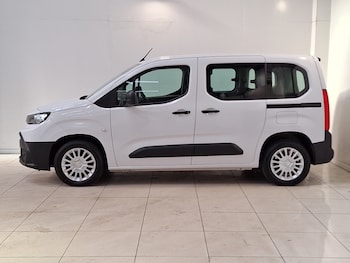 Used Toyota PROACE CITY Verso 2025 for sale - 76726671: Photo