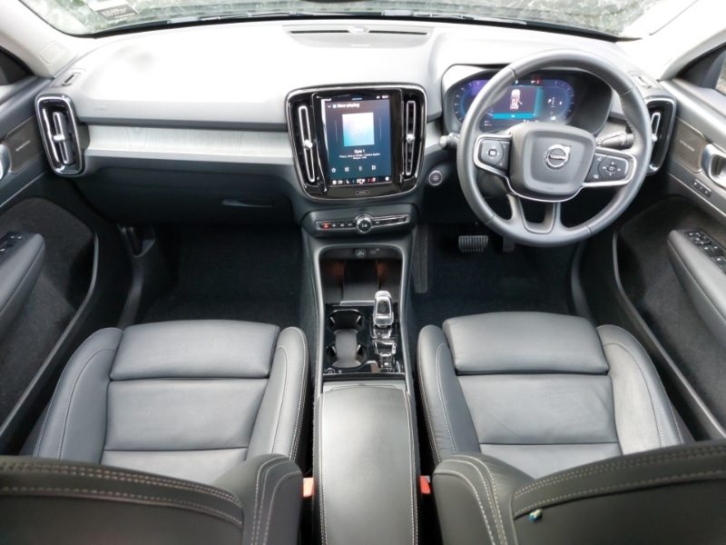 Used Volvo XC40 2024 for sale - 76320895: Photo 2
