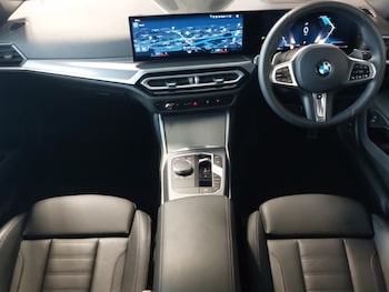 Used BMW 3 Series 2024 for sale - 76233104: Photo 2