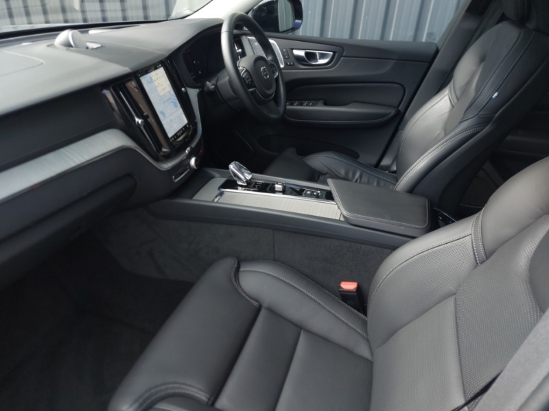 Used Volvo XC60 2024 for sale - 76695509: Photo 5