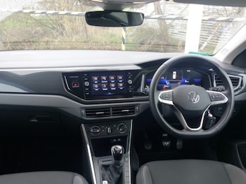 Used Volkswagen Polo 2023 for sale - 77717633: Photo