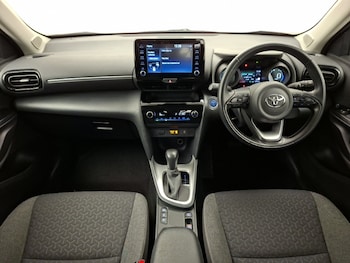 Used Toyota Yaris Cross 2022 for sale - 77449033: Photo
