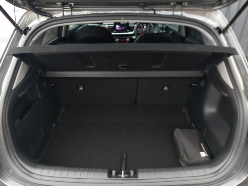 Used Kia Stonic 2024 for sale - 77434022: Photo 8