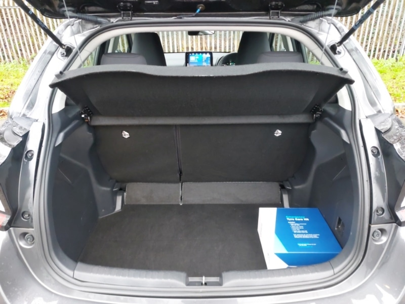 Used Mazda Mazda2 HYBRID 2024 for sale - 77147145: Photo 8