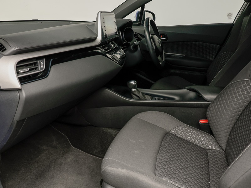 Used Toyota C-HR 2021 for sale - 76540638: Photo 5