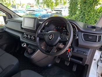 Used Renault Trafic 2024 for sale - 79406175: Photo
