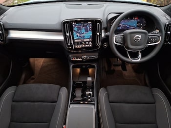 Used Volvo XC40 2025 for sale - 76451547: Photo