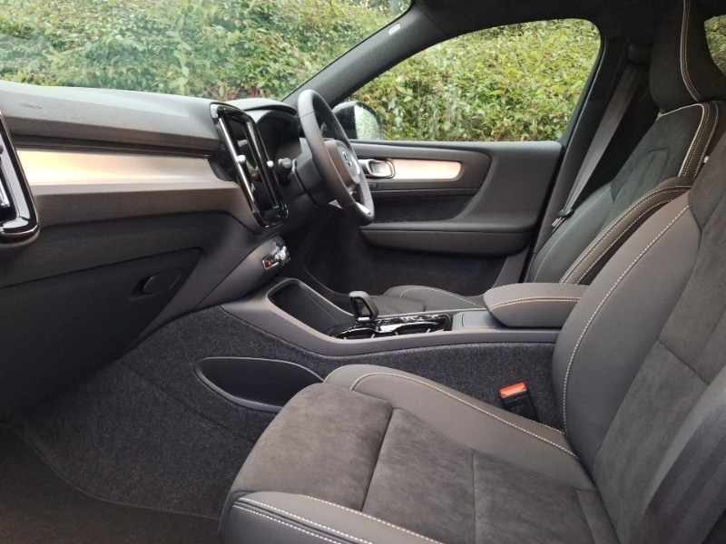 Used Volvo XC40 2025 for sale - 76451547: Photo 5