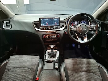 Used Kia XCeed 2021 for sale - 76269404: Photo 2