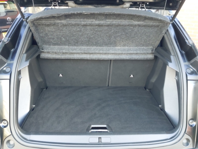 Used Peugeot 2008 2023 for sale - 77892003: Photo 8