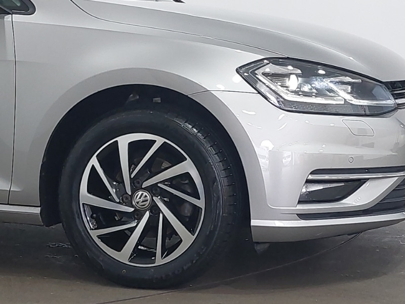 Used Volkswagen Golf 2019 for sale - 76619557: Photo 9