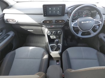 Used Dacia Sandero Stepway 2024 for sale - 79605519: Photo