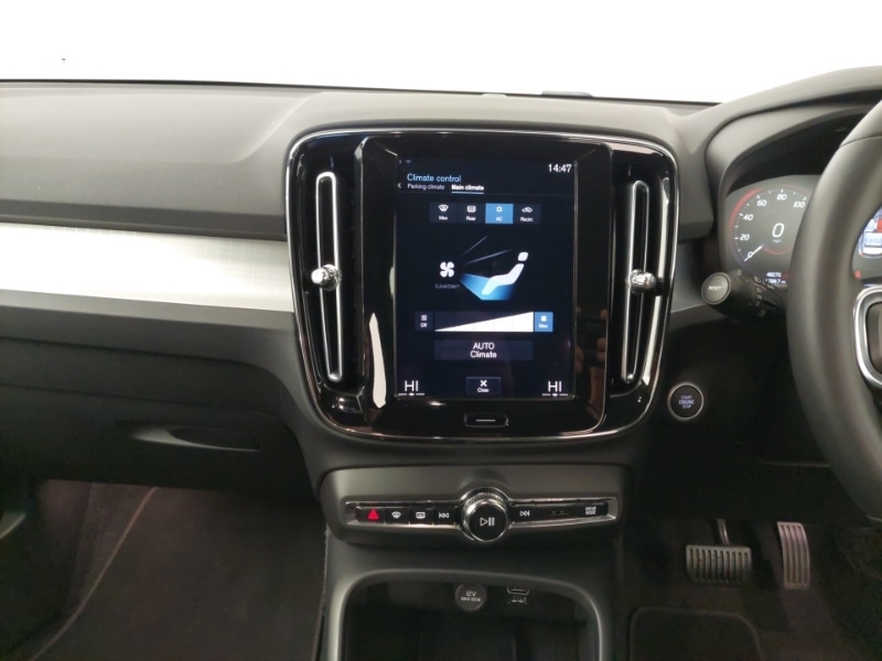 Used Volvo XC40 2022 for sale - 76404101: Photo 11