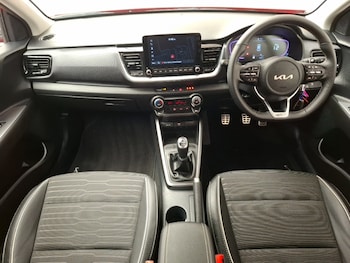 Used Kia Stonic 2024 for sale - 77343604: Photo