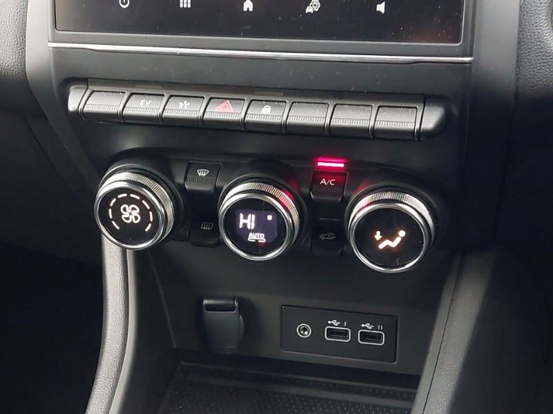 Used Renault Captur 2023 for sale - 77913315: Photo 11