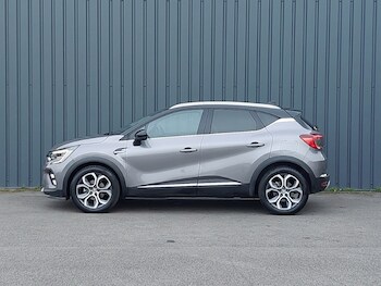 Used Renault Captur 2023 for sale - 77913315: Photo