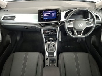 Used Volkswagen T-Roc 2024 for sale - 78803114: Photo